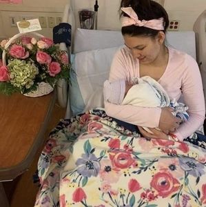 Meet your Posher, Roxanne